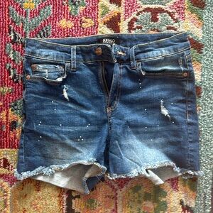 Distressed, stretchy Jean shorts